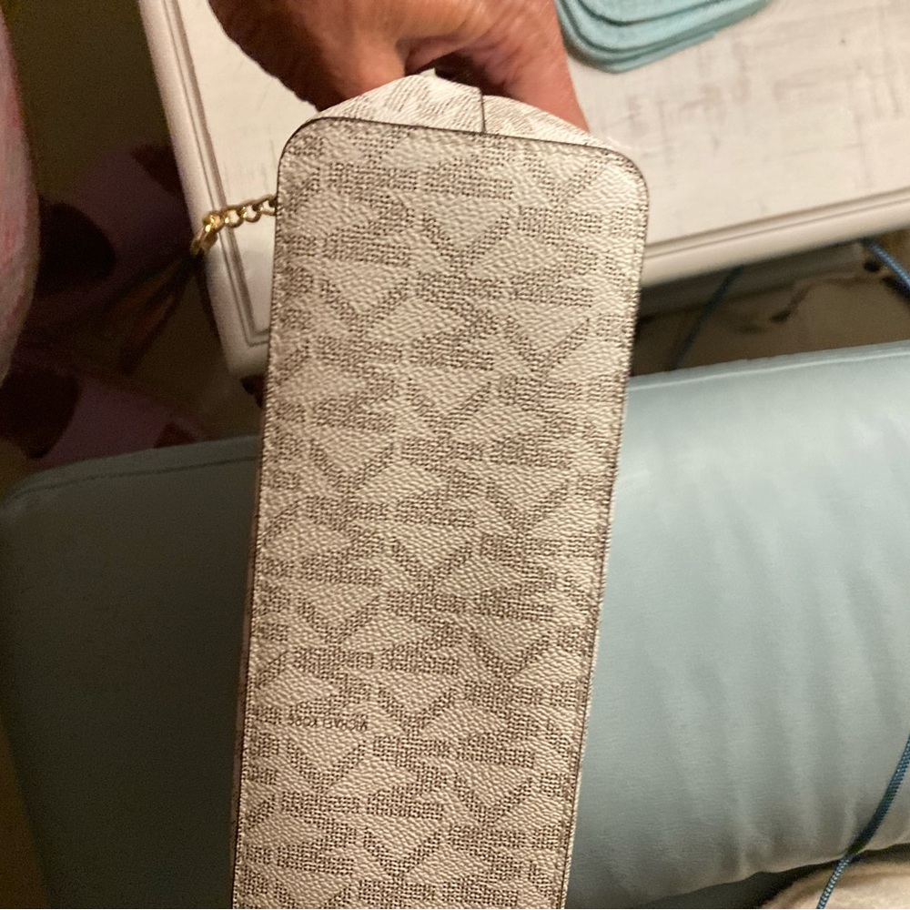 Michael Kors White /Brown and Gold Women's Bag - Picture 15 of 16